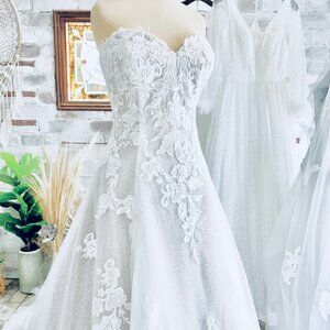 Carrie's Bridal Collection Wedding Dress